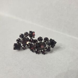 Vintage Elegant Silver and Purple Women's Costume Screw-On Earrings